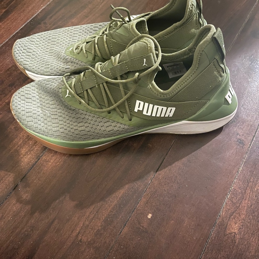 Puma Green Athletic Shoes Low-Top